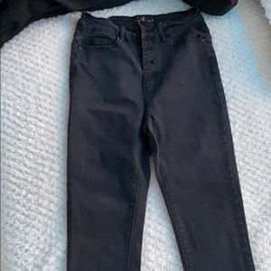 BLACK HIGH WAIST JEANS